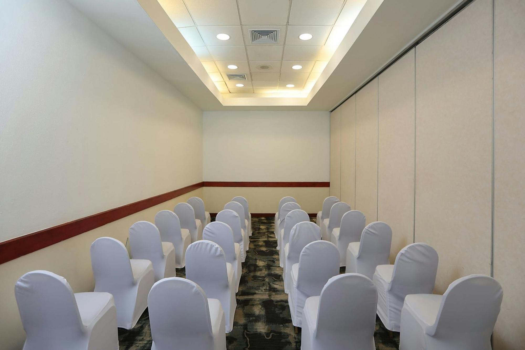 Four Points By Sheraton Santo Domingo Exterior foto